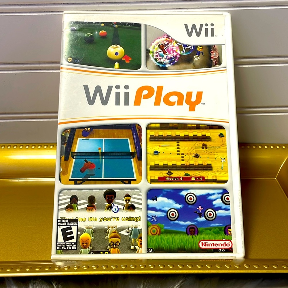 Wii Play Nintendo Video Game- VTG. 2006-2007